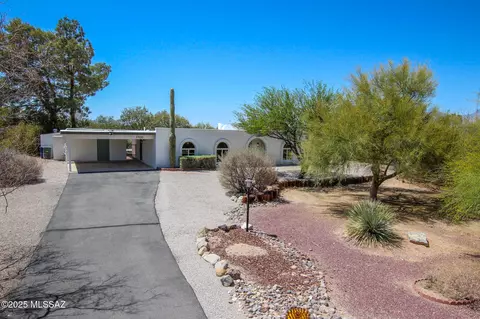 1700 S Ceylon Pl, Tucson, AZ 85748
