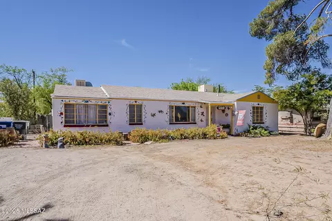 Exterior - 2810 E Malvern St, Tucson, AZ 85716 photo 3 of 9
