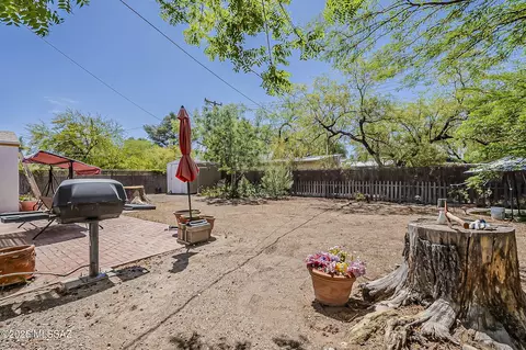 Exterior - 2810 E Malvern St, Tucson, AZ 85716 photo 7 of 9
