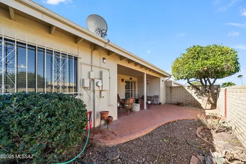 1014 N Caribe Ave, Tucson, AZ 85710