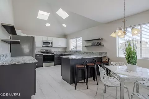 5064 W Warbler St, Tucson, AZ 85742