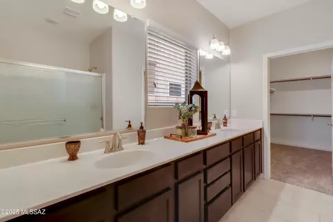 Bath - 12095 E Domnitch Dr, Vail, AZ 85641 photo 1 of 2