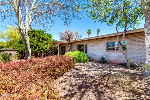 Exterior - 9133 E 30th St, Tucson, AZ 85710 photo 8 of 11