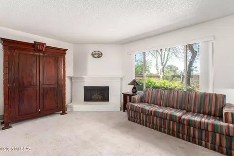 Living - 9133 E 30th St, Tucson, AZ 85710 photo 2 of 2