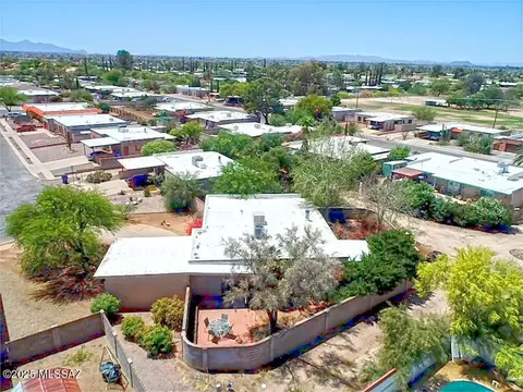 View/Area - 9133 E 30th St, Tucson, AZ 85710 photo 3 of 3