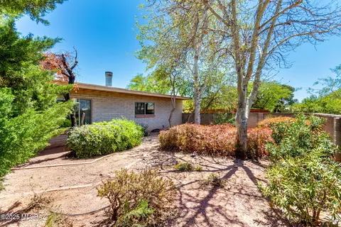Exterior - 9133 E 30th St, Tucson, AZ 85710 photo 9 of 11