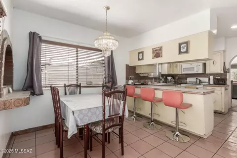 Dining - 414 E 34th St, Tucson, AZ 85713 photo 2 of 2