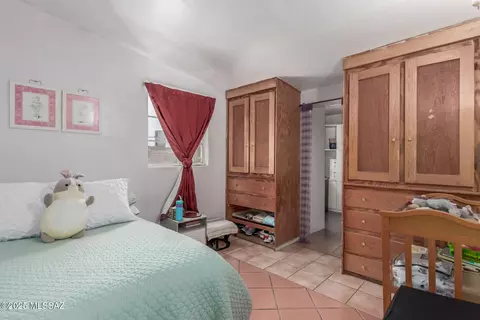 Bedroom - 414 E 34th St, Tucson, AZ 85713 photo 4 of 7