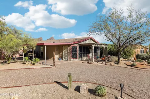 2141 S Doubletree Ln, Tucson, AZ 85713