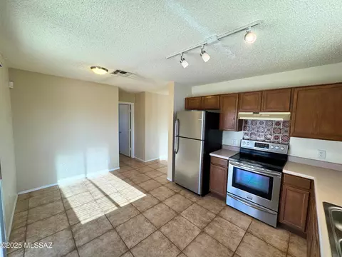 1583 W Maplewood Dr, Tucson, AZ 85746 photo 11