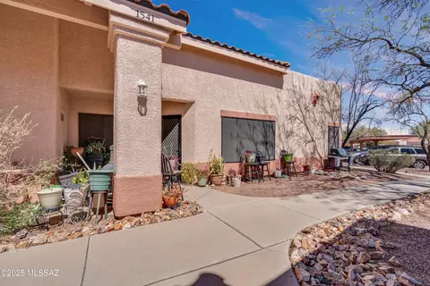 1541 N Paseo La Tinaja, Green Valley, AZ 85614