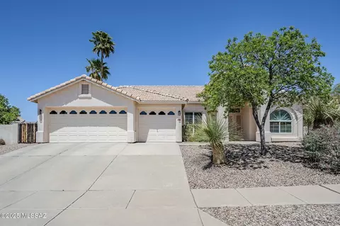 Exterior - 9331 E Montea Pl, Tucson, AZ 85747 photo 4 of 13