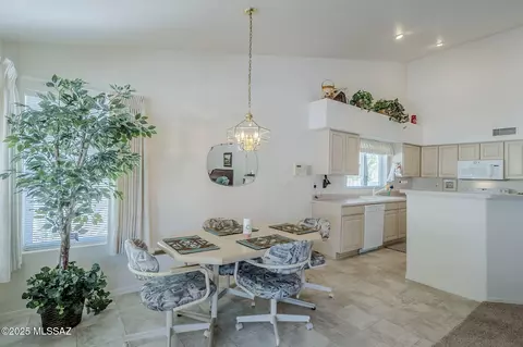 Dining - 9331 E Montea Pl, Tucson, AZ 85747 photo 1 of 6