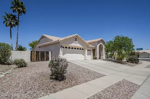 Exterior - 9331 E Montea Pl, Tucson, AZ 85747 photo 5 of 13