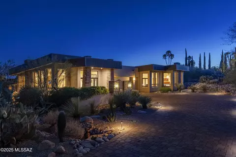 7586 N Mystic Canyon Dr, Tucson, AZ 85718