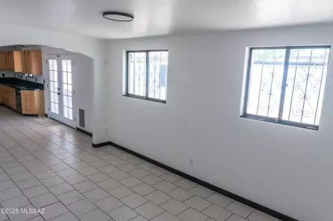 8441 E 24th St, Tucson, AZ 85710 photo 7