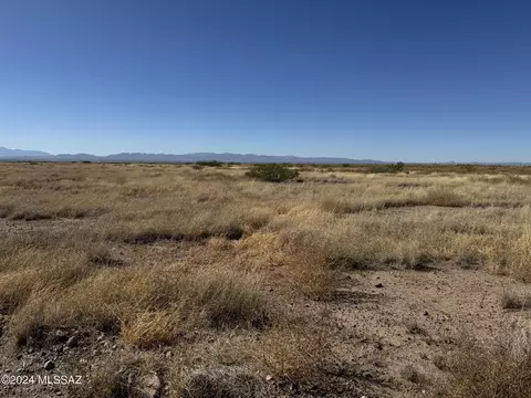 22 N Acre N San Mateo Dr, Douglas, AZ 85607