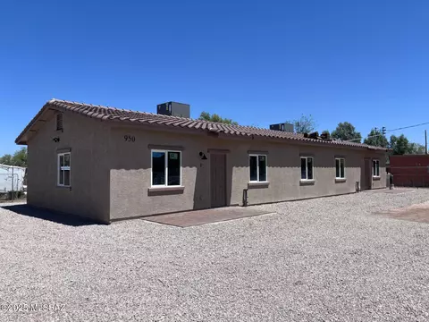950 W Silverlake Rd, Tucson, AZ 85713
