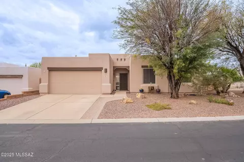 914 W Fox Ridge Ln, Oro Valley, AZ 85737