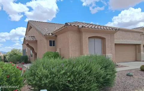 740 N Cedar Bend Ave, Green Valley, AZ 85614