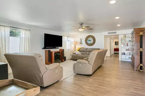 3402 E Kleindale Rd, Tucson, AZ 85716 photo 2