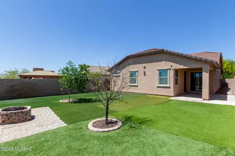 Exterior - 11438 E Desert Raptor Loop, Tucson, AZ 85747 photo 4 of 6