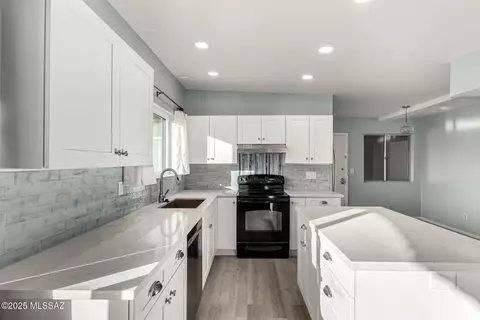 1363 W Dawn Dr, Tucson, AZ 85704