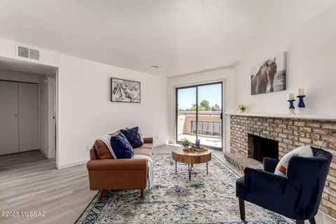 6311 N Barcelona Ct #1023, Tucson, AZ 85704