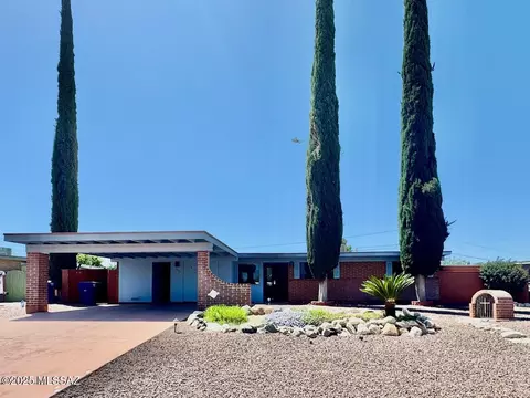 7450 E 32nd St, Tucson, AZ 85710