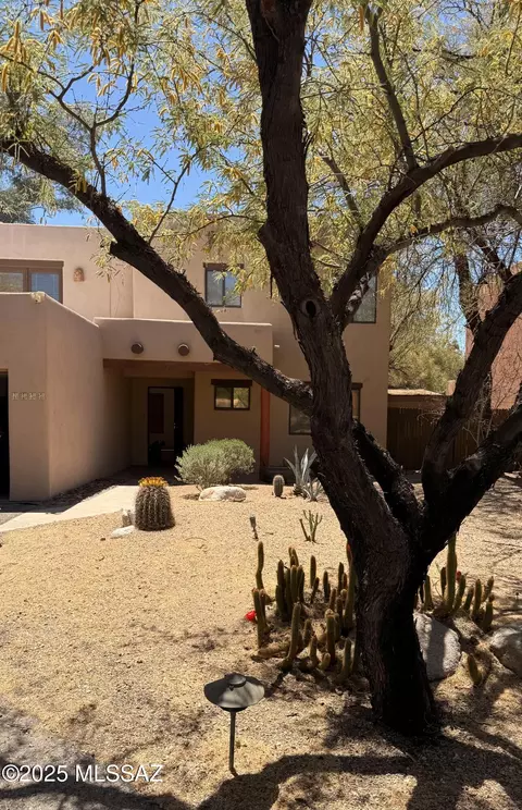 1532 N Rancho Pueblo Ct, Tucson, AZ 85712