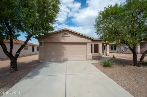 8769 E Green Branch Ln, Tucson, AZ 85730