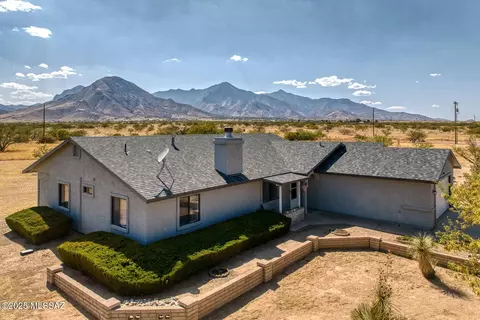 8066 E Chukar Valley Dr, Hereford, AZ 85615