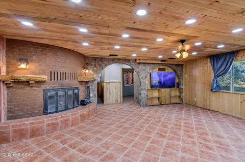 Living - 8842 S Cover View Rd, Tucson, AZ 85736 photo 1 of 5