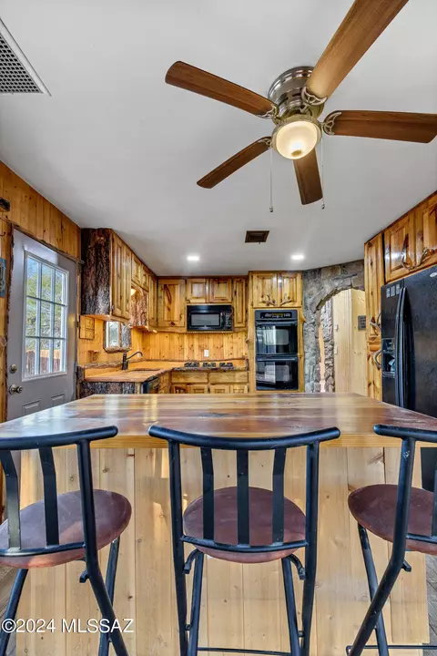 Kitchen - 8842 S Cover View Rd, Tucson, AZ 85736 photo 6 of 10