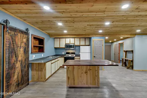 Kitchen - 8842 S Cover View Rd, Tucson, AZ 85736 photo 10 of 10