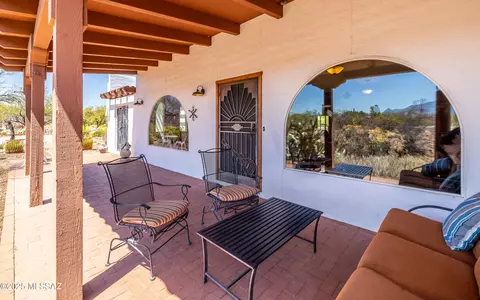660 W Paseo Potrerro, Green Valley, AZ 85622