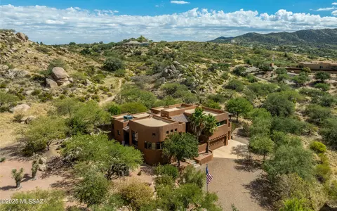 875 N Oakcliffe Ct, Oracle, AZ 85623