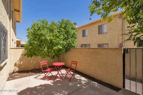810 S Kolb Rd UNIT 37, Tucson, AZ 85710