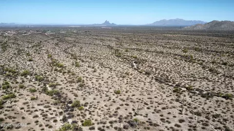 S Wild Hardt Way, Marana, AZ 85658