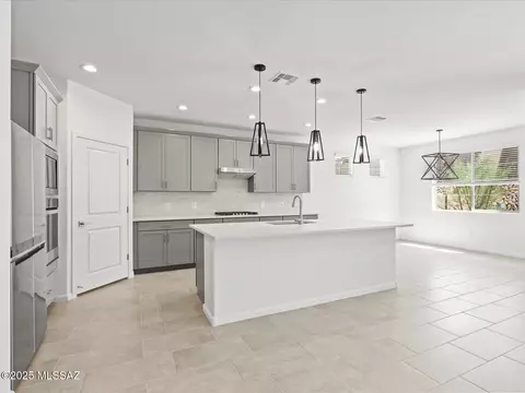10406 E Silver Fox Dr, Tucson, AZ 85748 photo 16