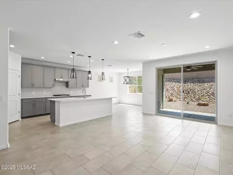10406 E Silver Fox Dr, Tucson, AZ 85748 photo 17
