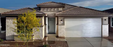 10406 E Silver Fox Dr, Tucson, AZ 85748