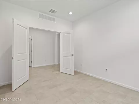 10406 E Silver Fox Dr, Tucson, AZ 85748 photo 14