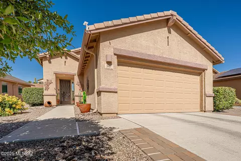 547 N Eakins Trl, Green Valley, AZ 85614