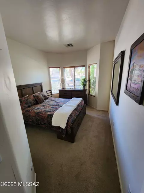 Bedroom - 60464 E Blackcrest Loop, Tucson, AZ 85739 photo 4 of 8
