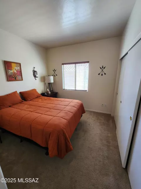 Bedroom - 60464 E Blackcrest Loop, Tucson, AZ 85739 photo 1 of 8
