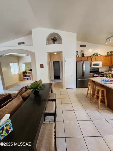 Entry Way - 60464 E Blackcrest Loop, Tucson, AZ 85739 photo 3 of 3