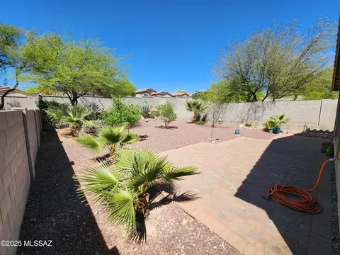 Exterior - 60464 E Blackcrest Loop, Tucson, AZ 85739 photo 5 of 8