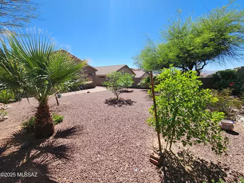 Exterior - 60464 E Blackcrest Loop, Tucson, AZ 85739 photo 7 of 8