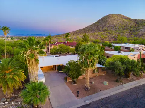 2839 W Calle Arandas, Tucson, AZ 85745